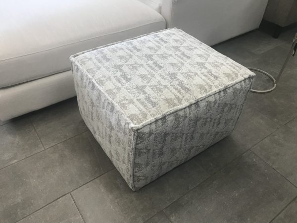 PLUSH OTTOMAN - Image 3